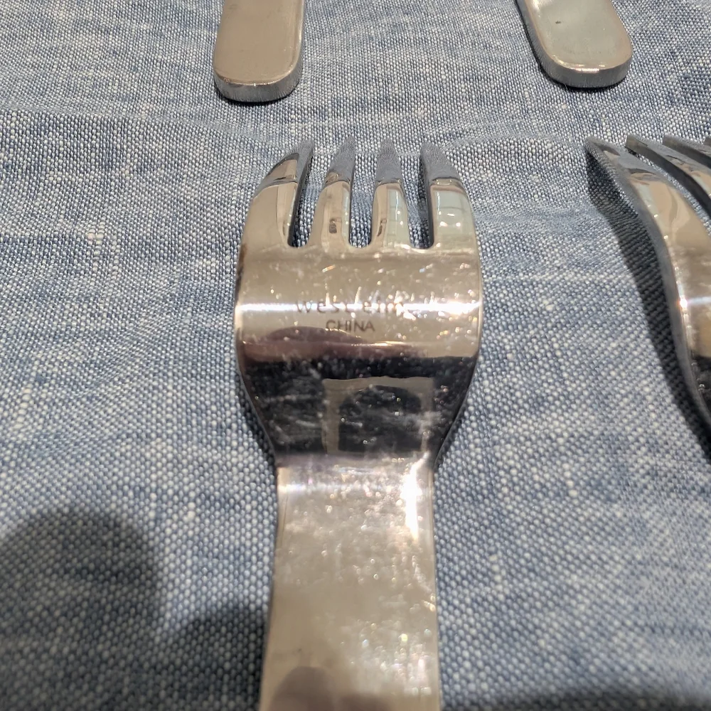 West Elm Brushed Round Flatware Silverware Fork & Spoon Set‎ Of 19